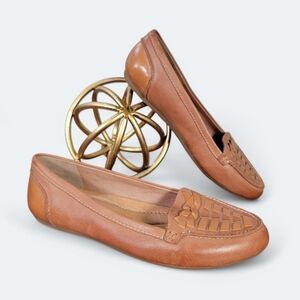 Nurture Women's Tan Leather Loafers Size 6.5 Almond Toe Comfy Basics Neutrals